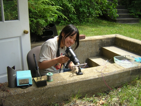 Summer Research Program Student Investigate Water Transport In Leaves